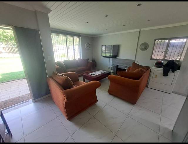 3 BEDROOM HOUSE FOR SALE IN SASOLBURG EXT 15